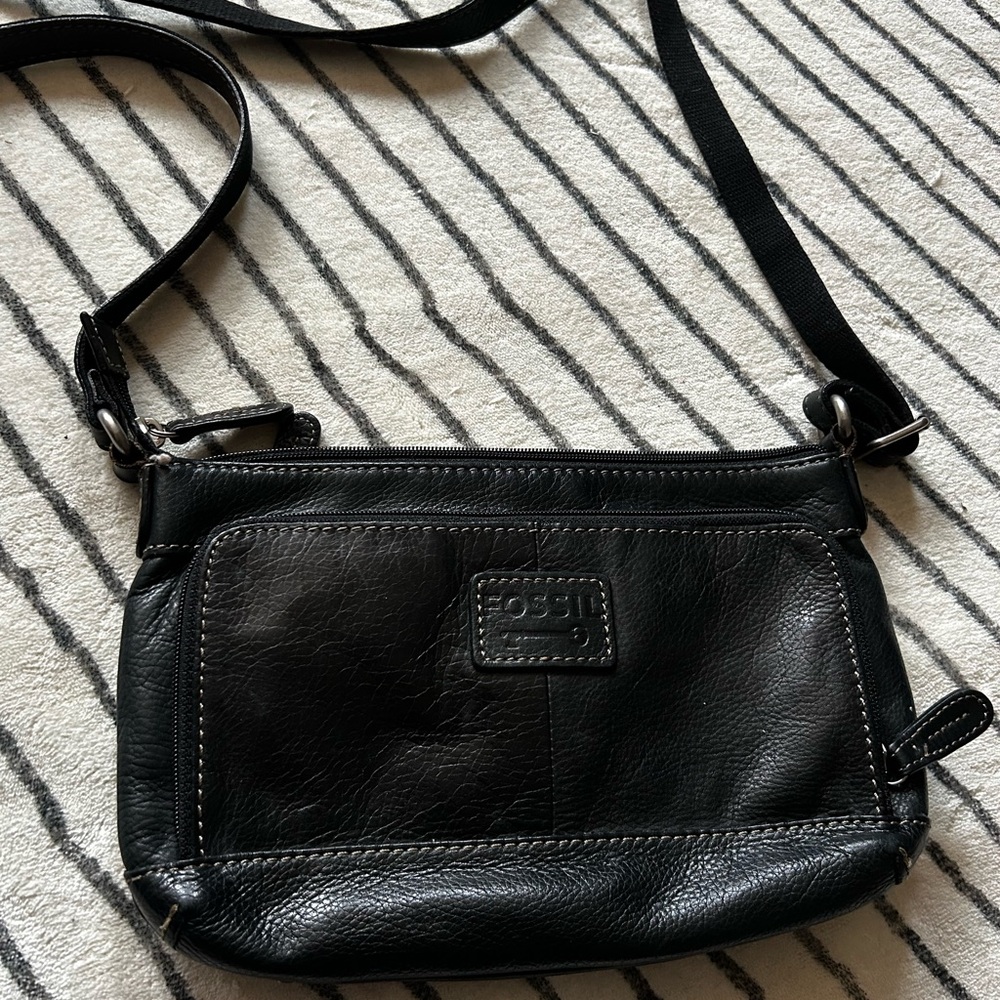 Fossil Black Leather Patterned Interior Bag